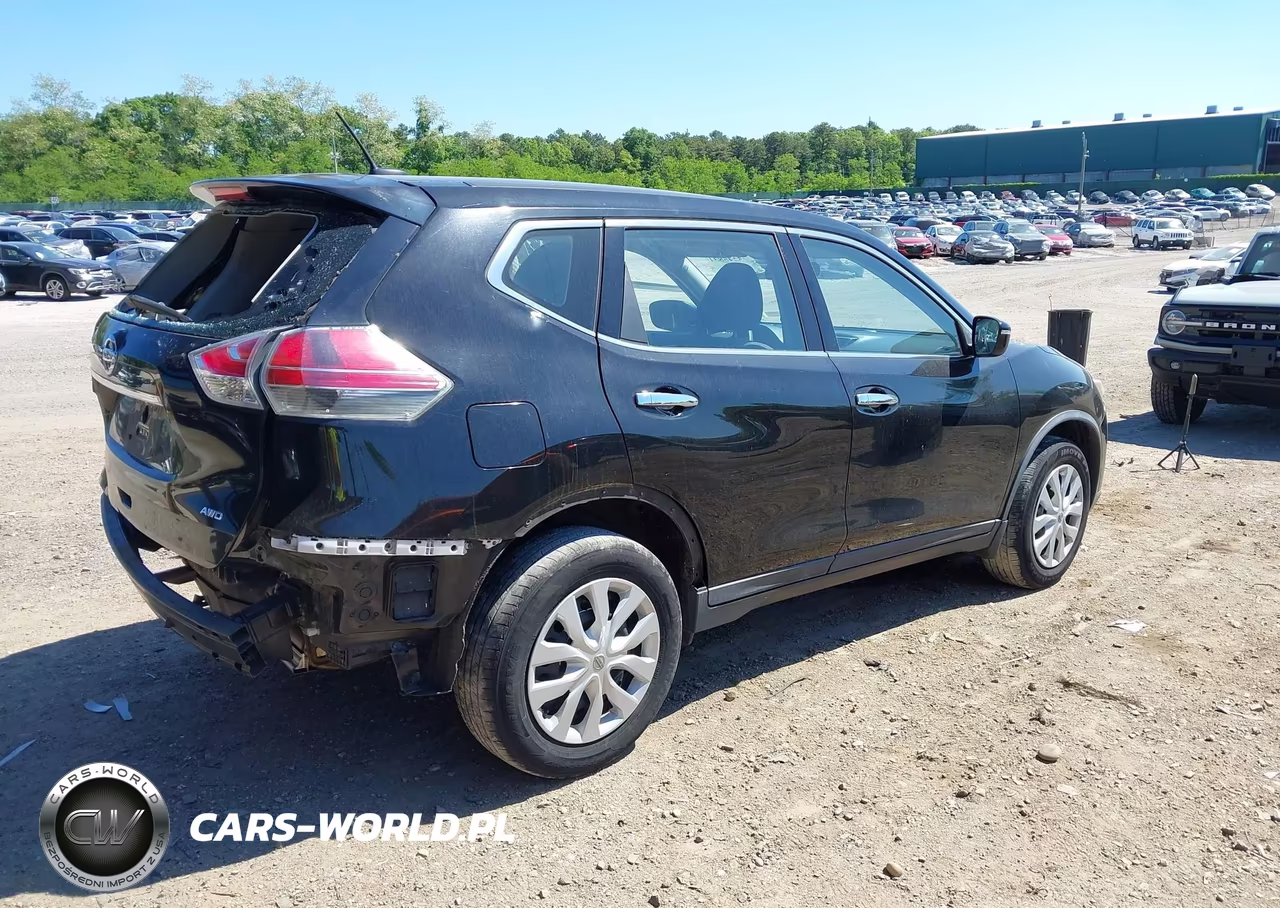 2015 Nissan Rogue S VIN:KNMAT2MV6FP588712 - 4