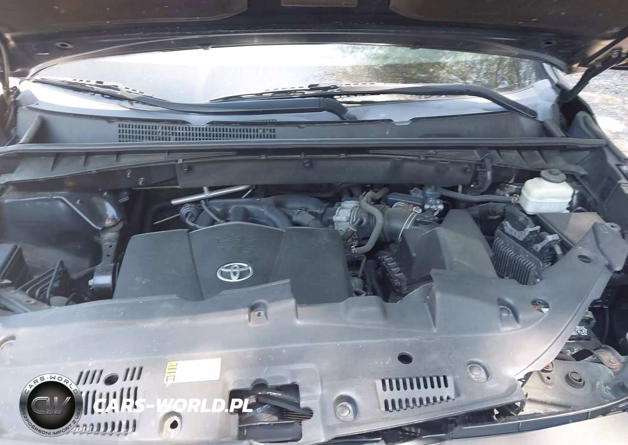 2018 Toyota Highlander Le VIN:5TDBZRFH5JS842590 - 10
