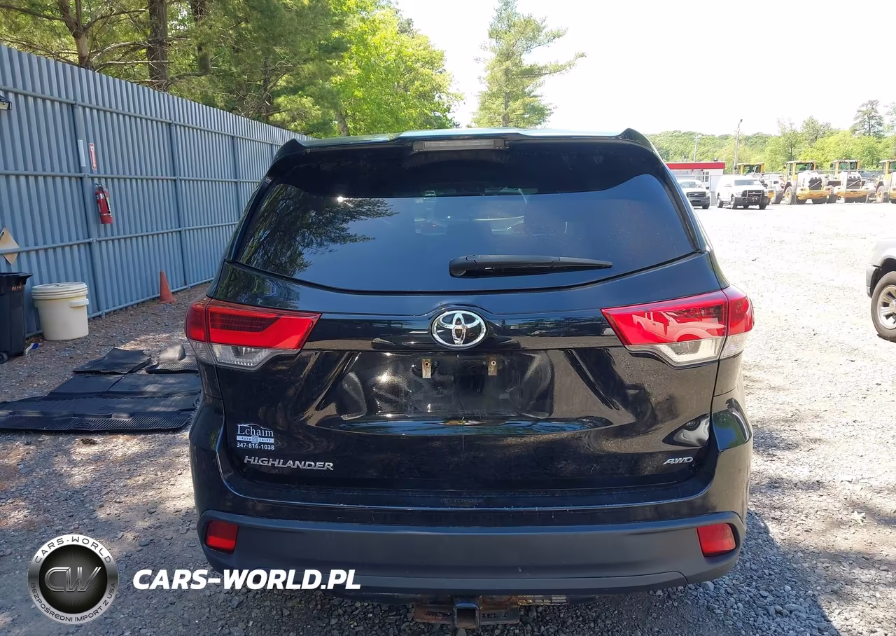 2018 Toyota Highlander Le VIN:5TDBZRFH5JS842590 - 16