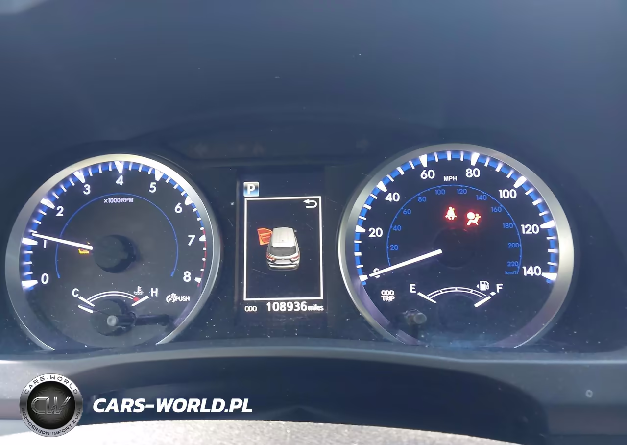 2018 Toyota Highlander Le VIN:5TDBZRFH5JS842590 - 7