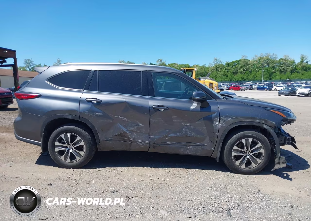 2021 Toyota Highlander Xle VIN:5TDGZRBH6MS557767 - 13