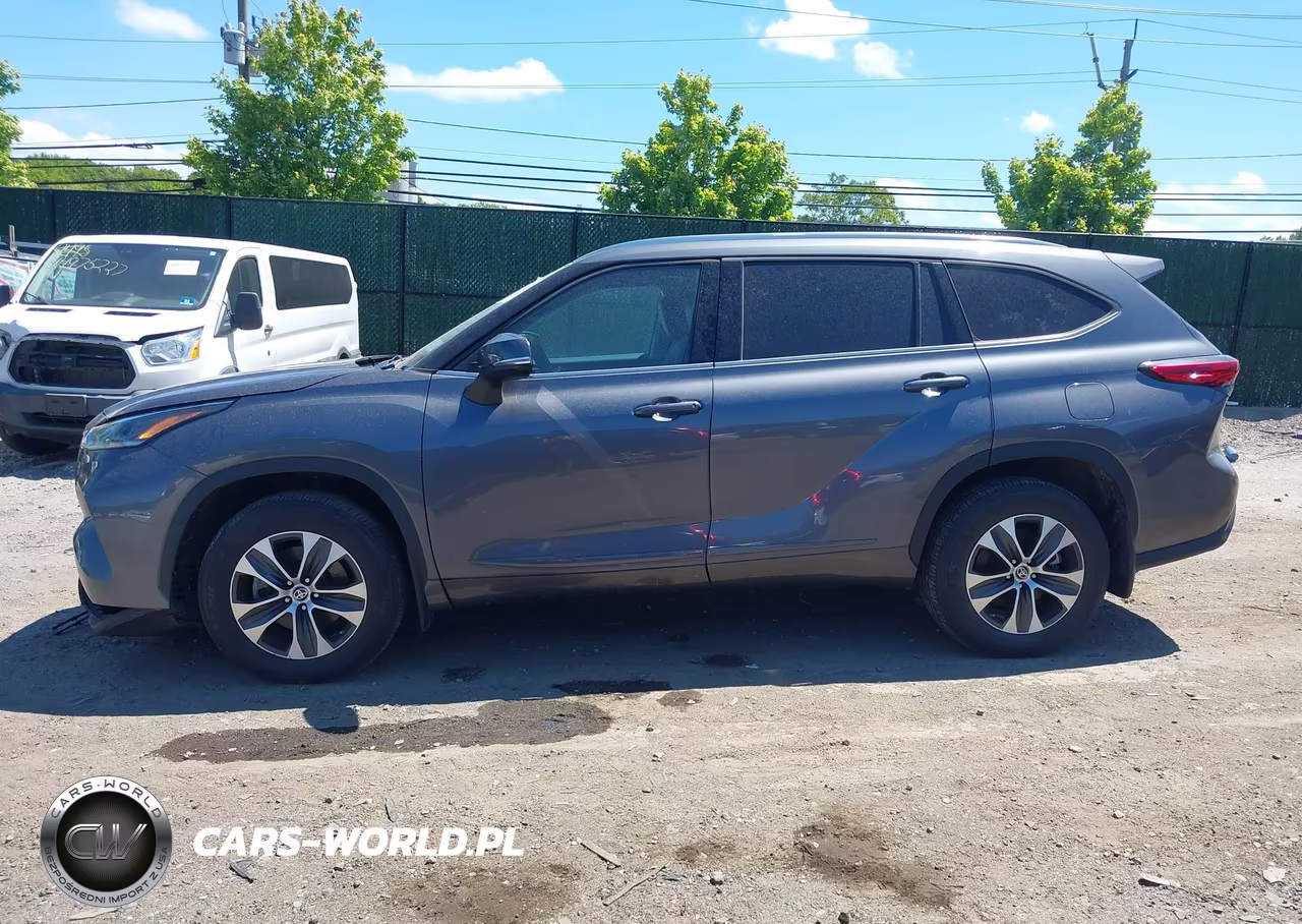 2021 Toyota Highlander Xle VIN:5TDGZRBH6MS557767 - 14