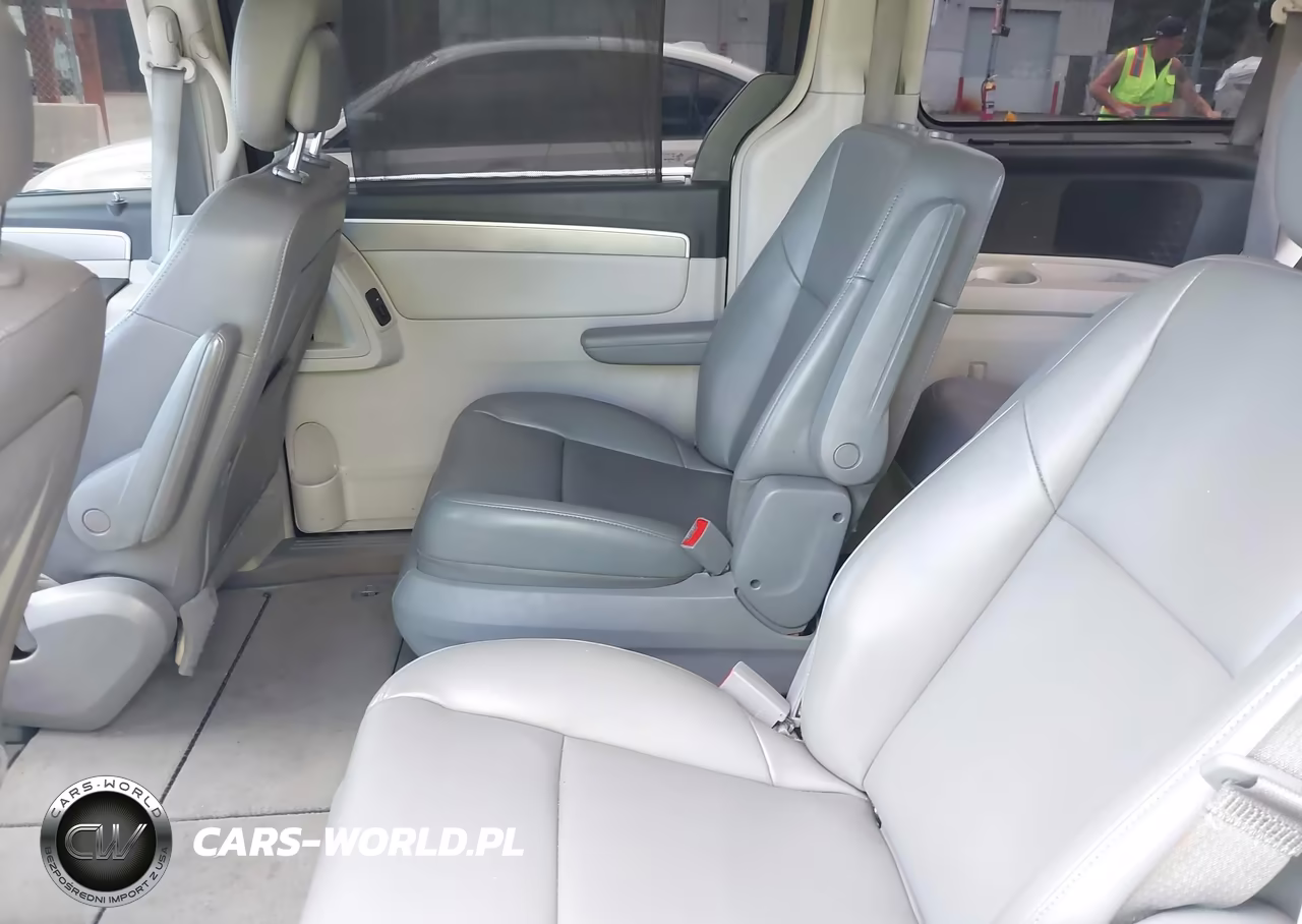 2012 Volkswagen Routan Se VIN:2C4RVABG8CR164907 - 8