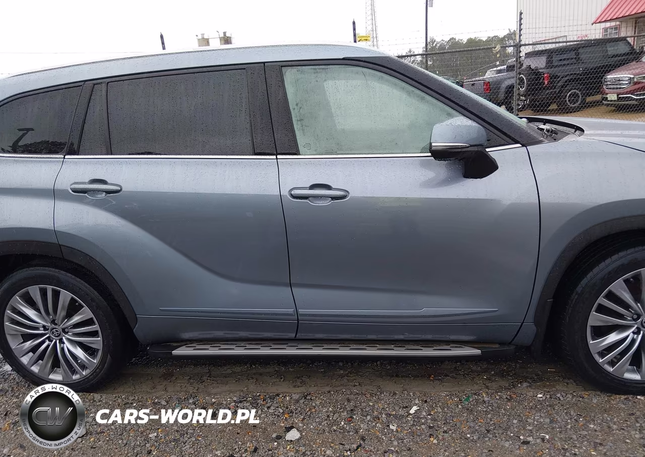 2022 Toyota Highlander Platinum VIN:5TDFZRAH5NS126240 - 13