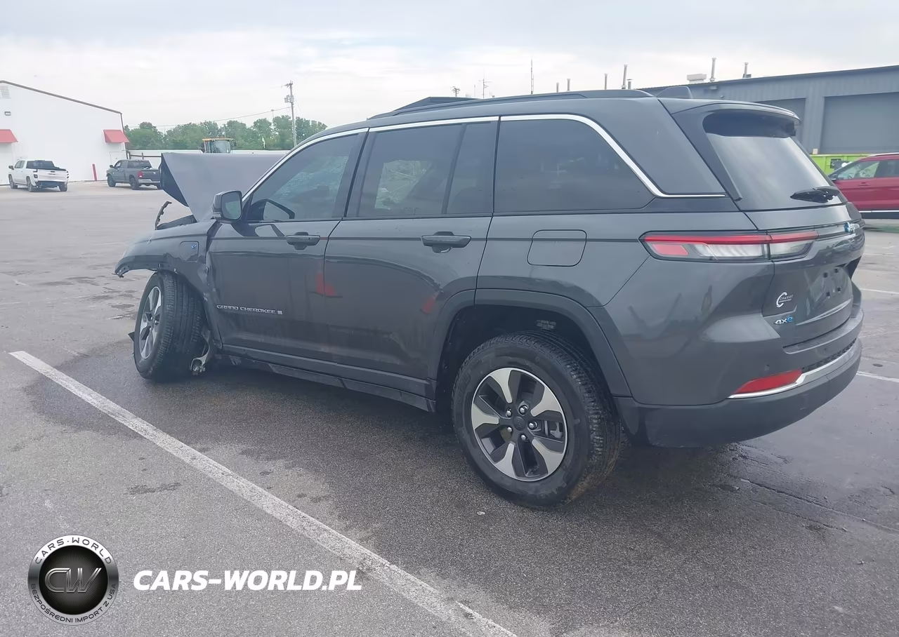 2025 Jeep Grand Cherokee 4Xe VIN:1C4RJYB67S8659766 - 3