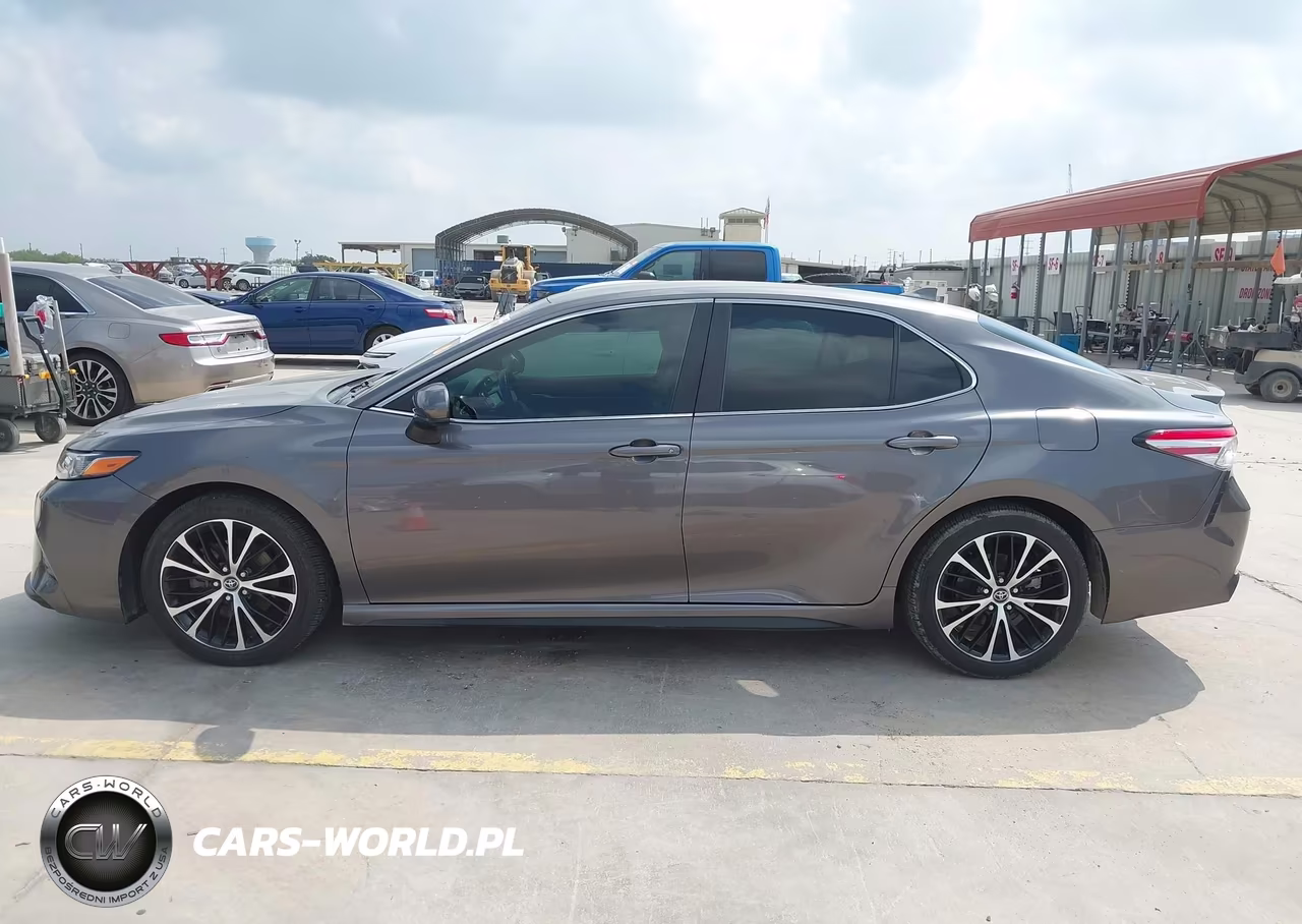2020 Toyota Camry Se VIN:4T1G11AK6LU312771 - 14