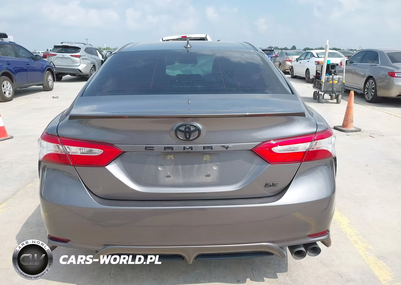 2020 Toyota Camry Se VIN:4T1G11AK6LU312771 - 16