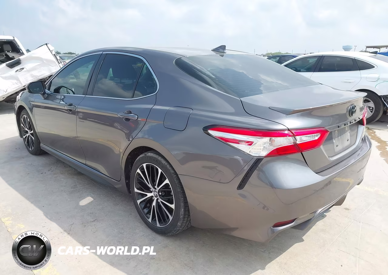 2020 Toyota Camry Se VIN:4T1G11AK6LU312771 - 3