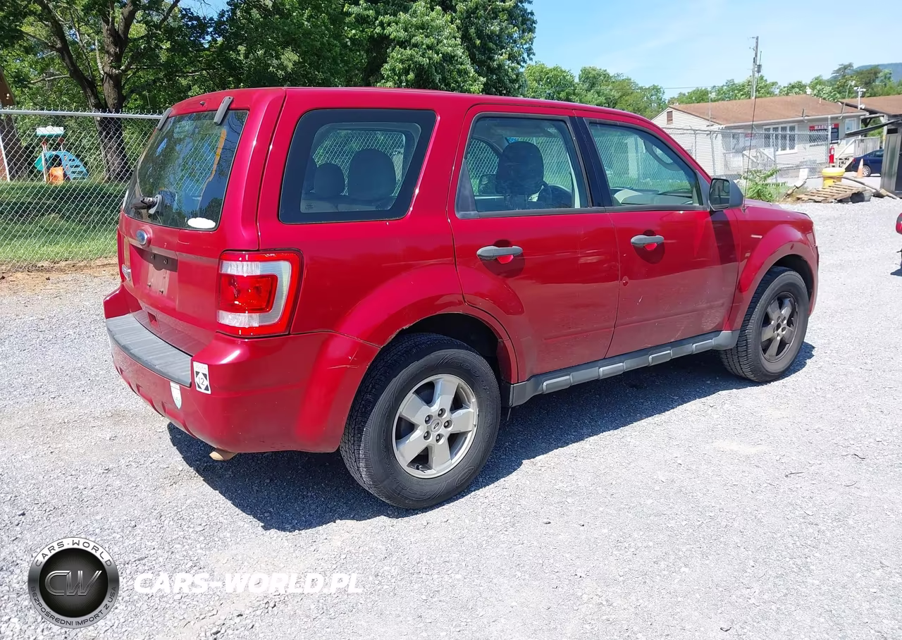 2010 Ford Escape Xls VIN:1FMCU9C7XAKA79399 - 4