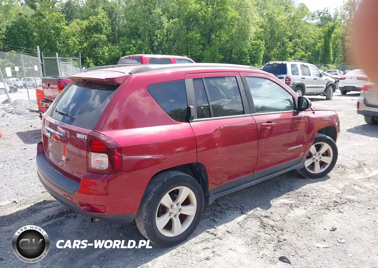 2015 Jeep Compass Sport VIN:1C4NJDBBXFD424778 - 4