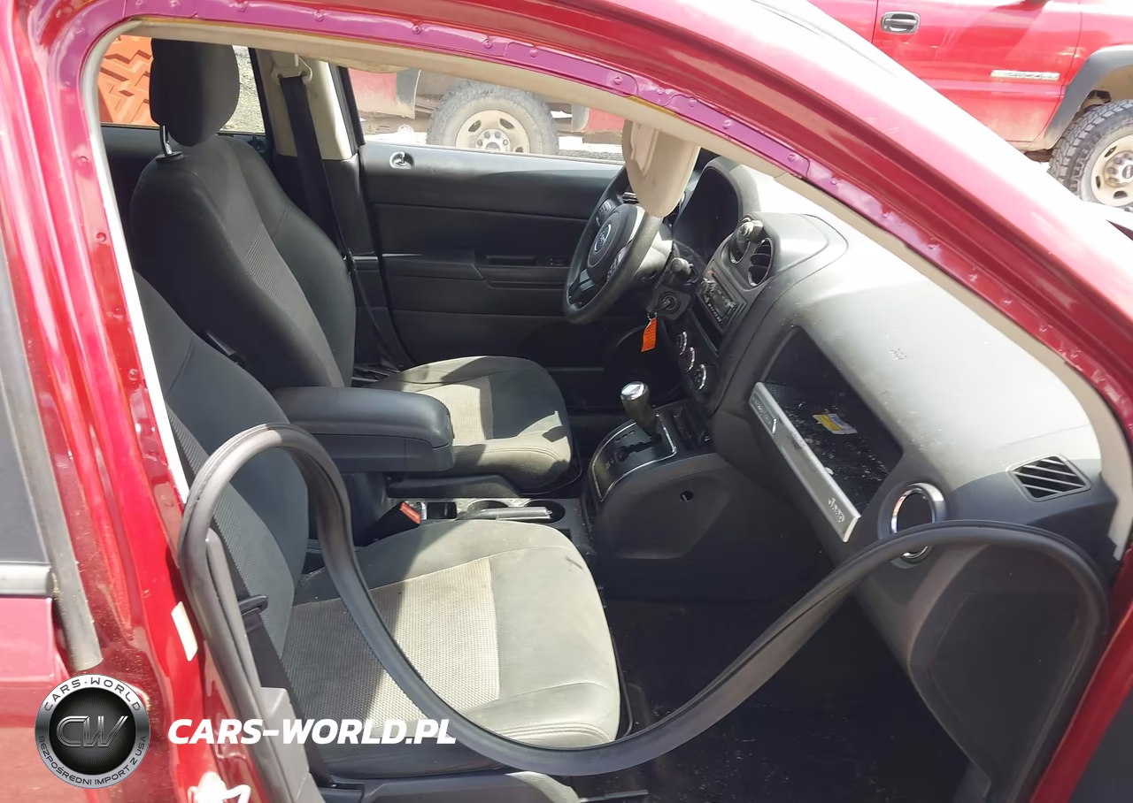 2015 Jeep Compass Sport VIN:1C4NJDBBXFD424778 - 5