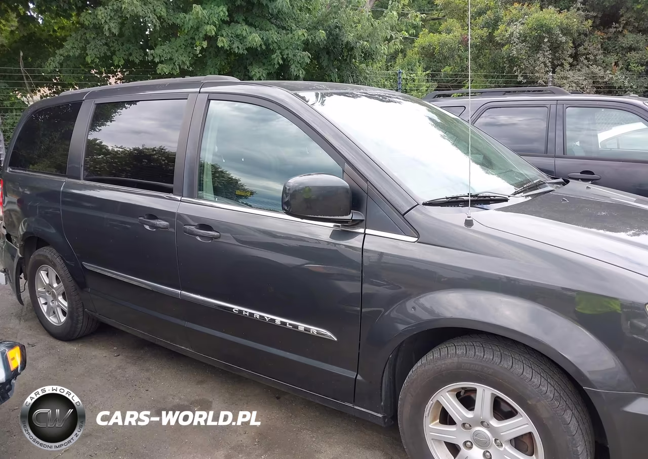 2011 Chrysler Town & Country Touring VIN:2A4RR5DGXBR759937 - 13