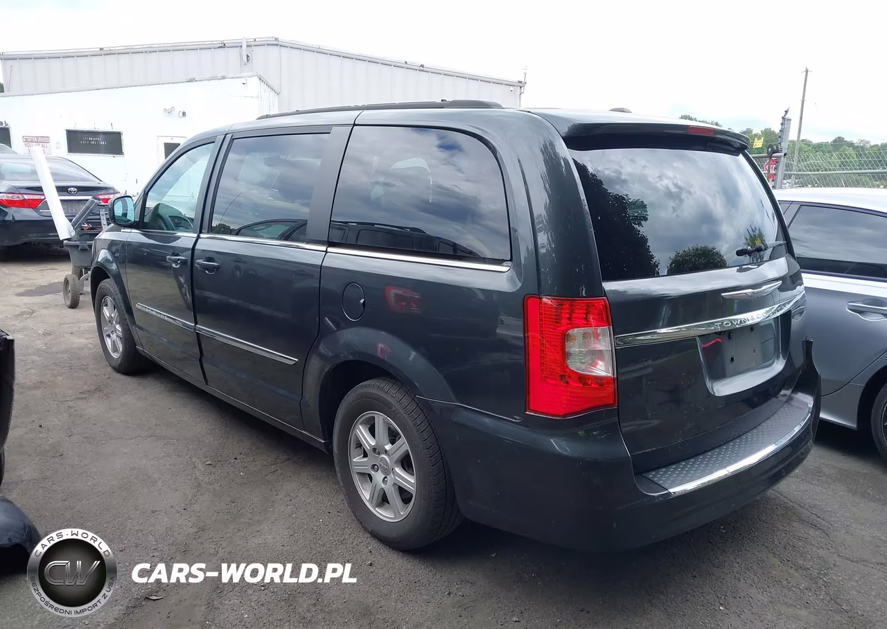 2011 Chrysler Town & Country Touring VIN:2A4RR5DGXBR759937 - 3