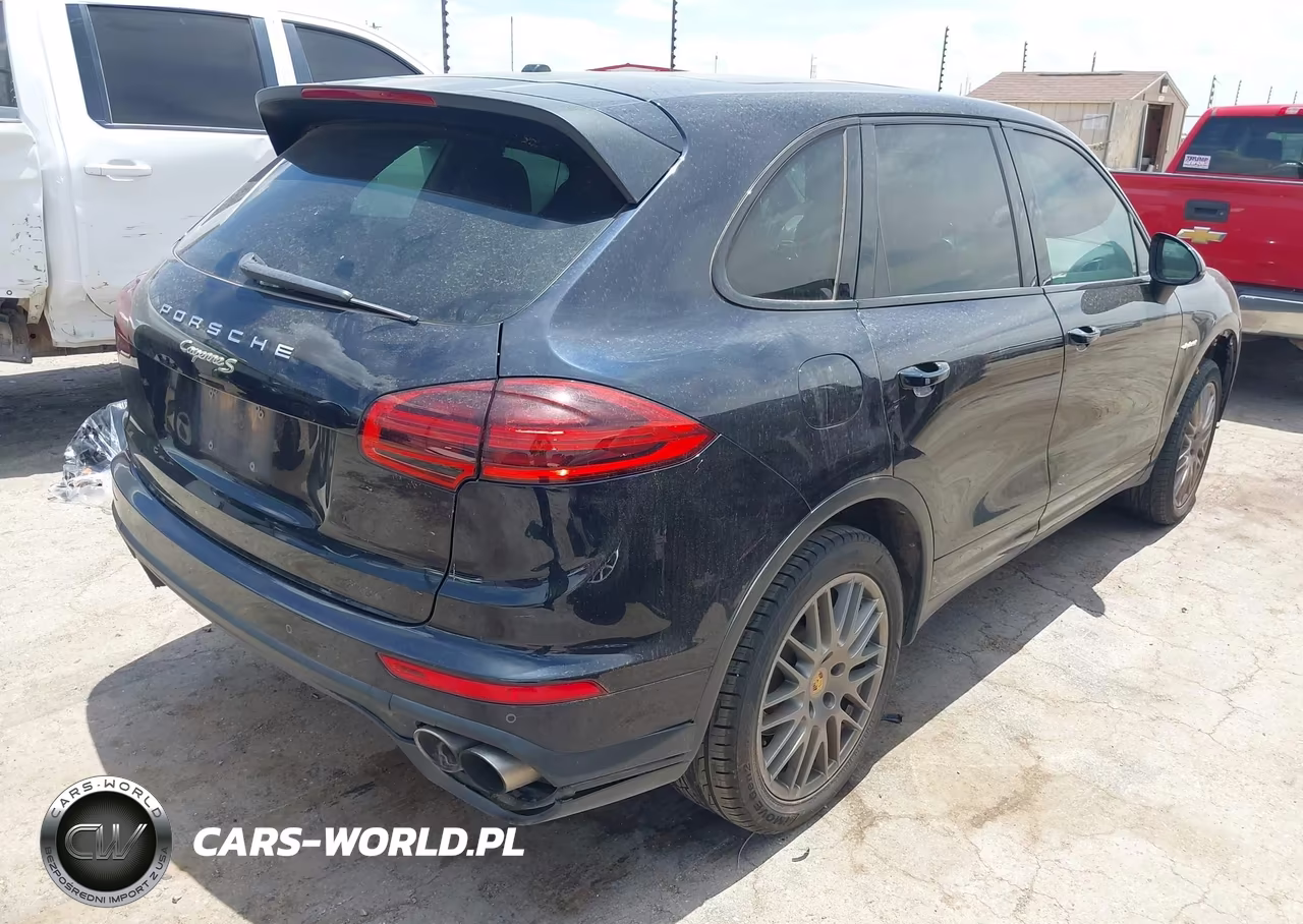 2016 Porsche Cayenne E-Hybrid S VIN:WP1AE2A27GLA64142 - 4