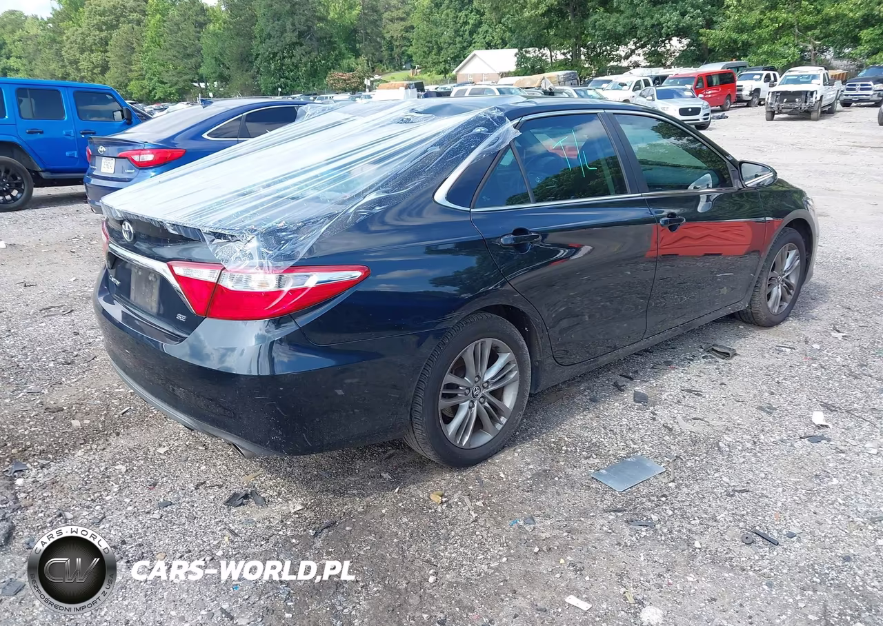 2015 Toyota Camry Se VIN:4T1BF1FK3FU096595 - 4
