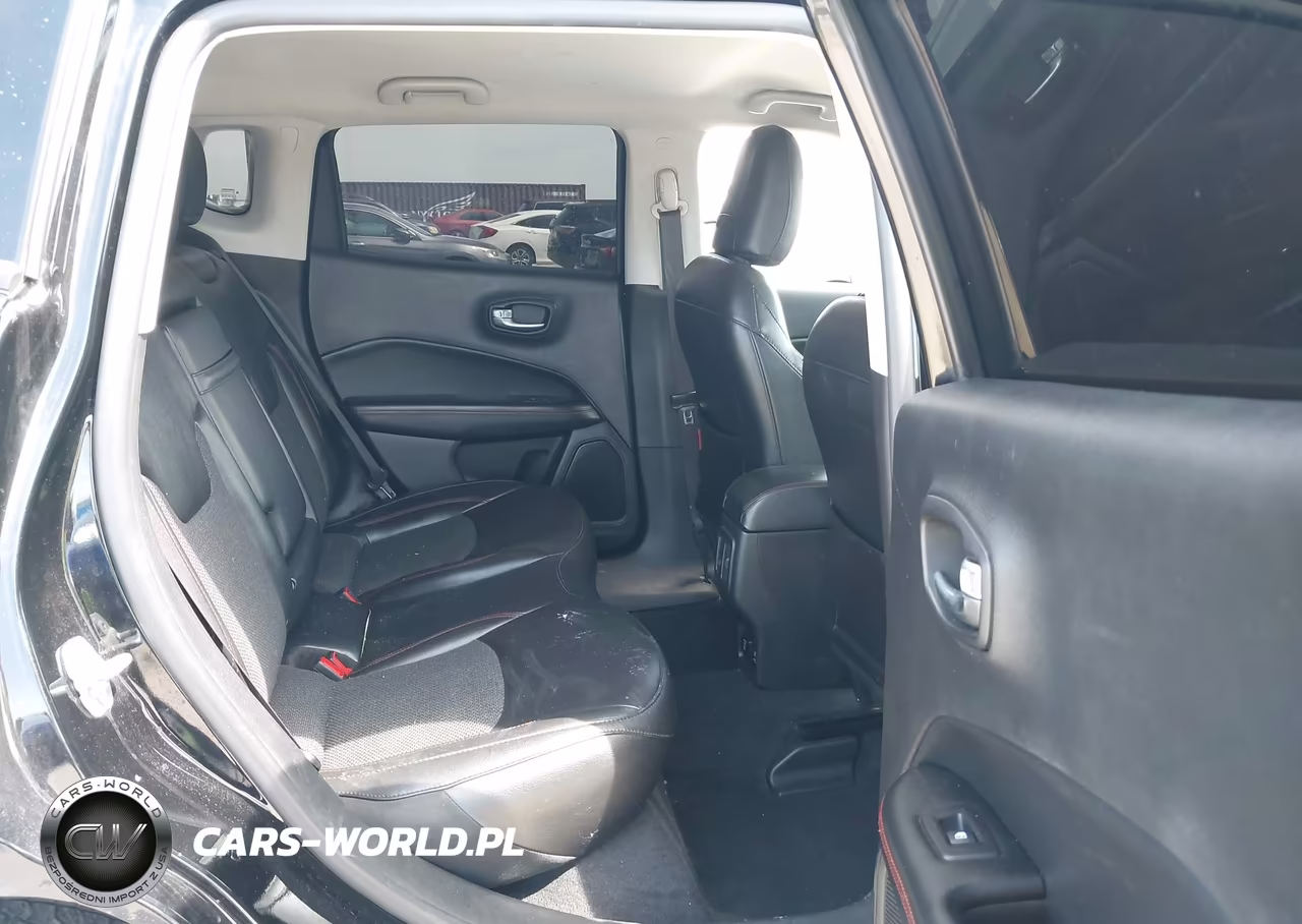 2019 Jeep Compass Trailhawk 4X4 VIN:3C4NJDDB2KT748115 - 8