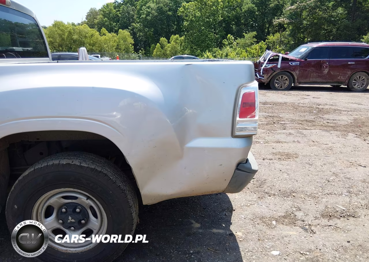 2007 Mitsubishi Raider Ls VIN:1Z7HC28K87S174350 - 13