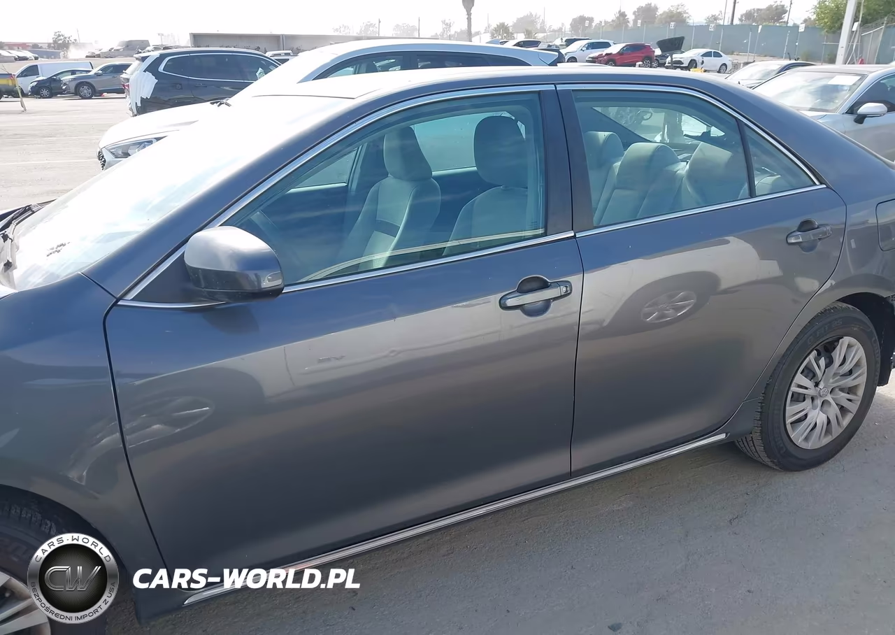 2014 Toyota Camry Le VIN:4T4BF1FK0ER356813 - 15