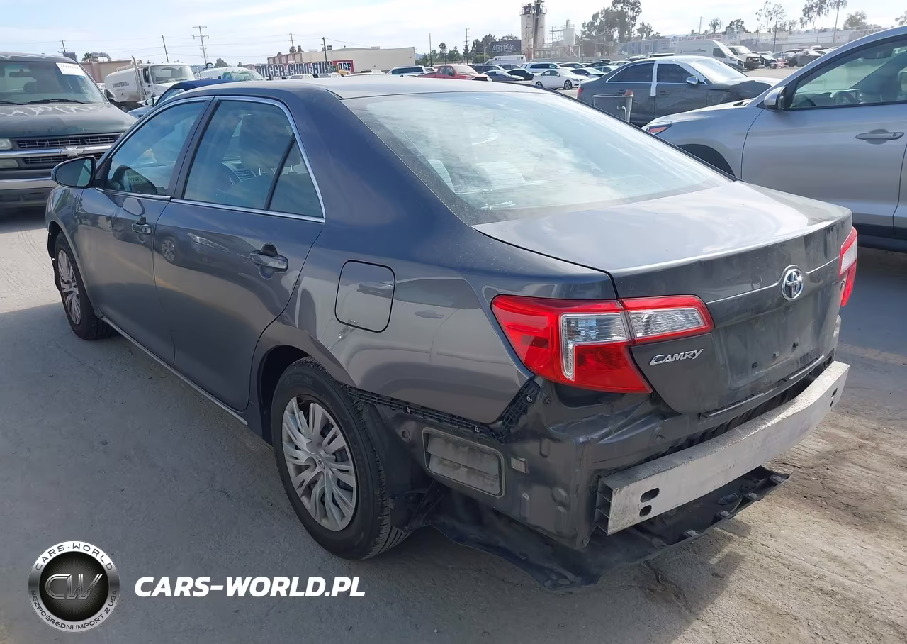 2014 Toyota Camry Le VIN:4T4BF1FK0ER356813 - 3