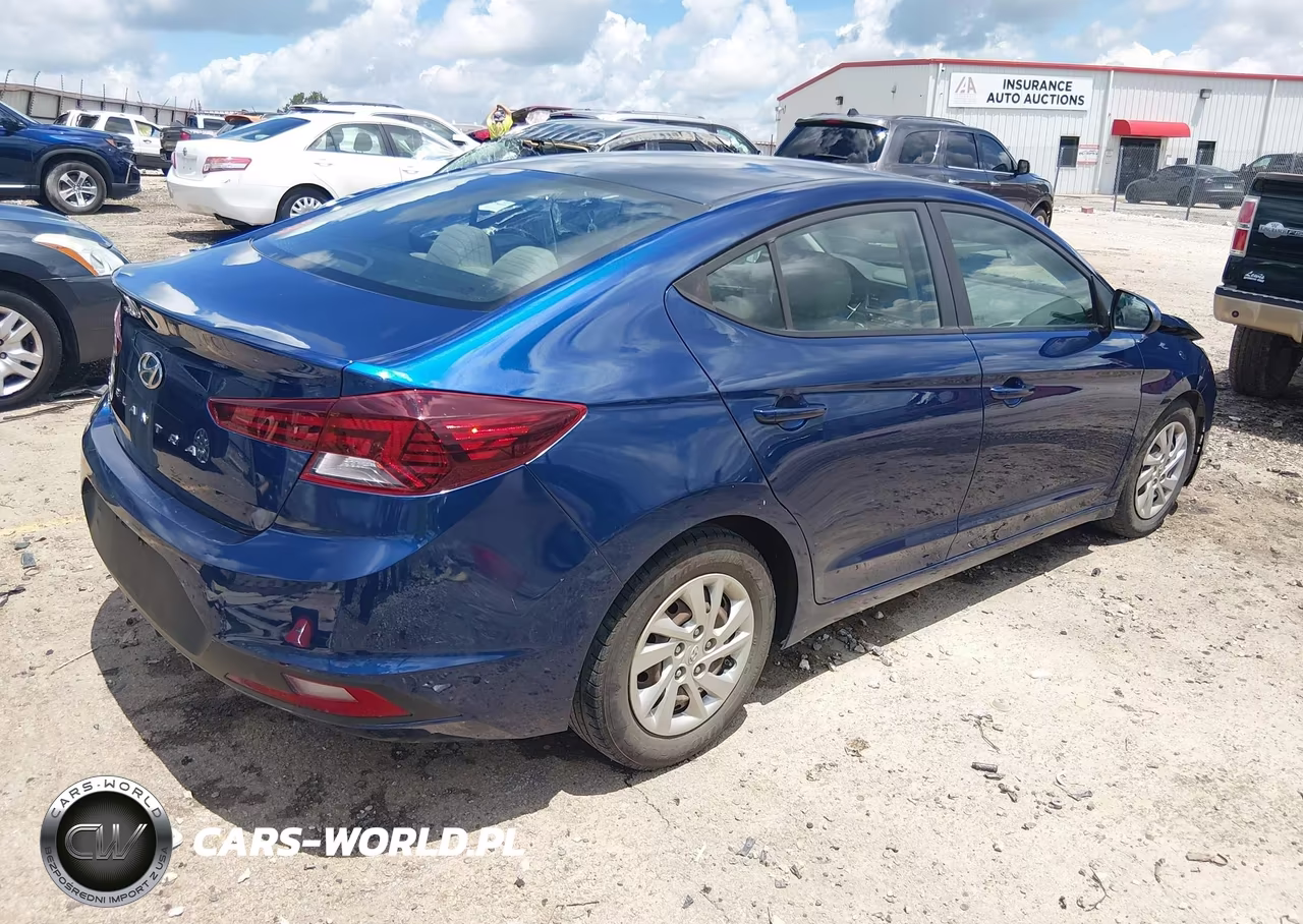 2019 Hyundai Elantra Se VIN:5NPD74LF2KH456463 - 4
