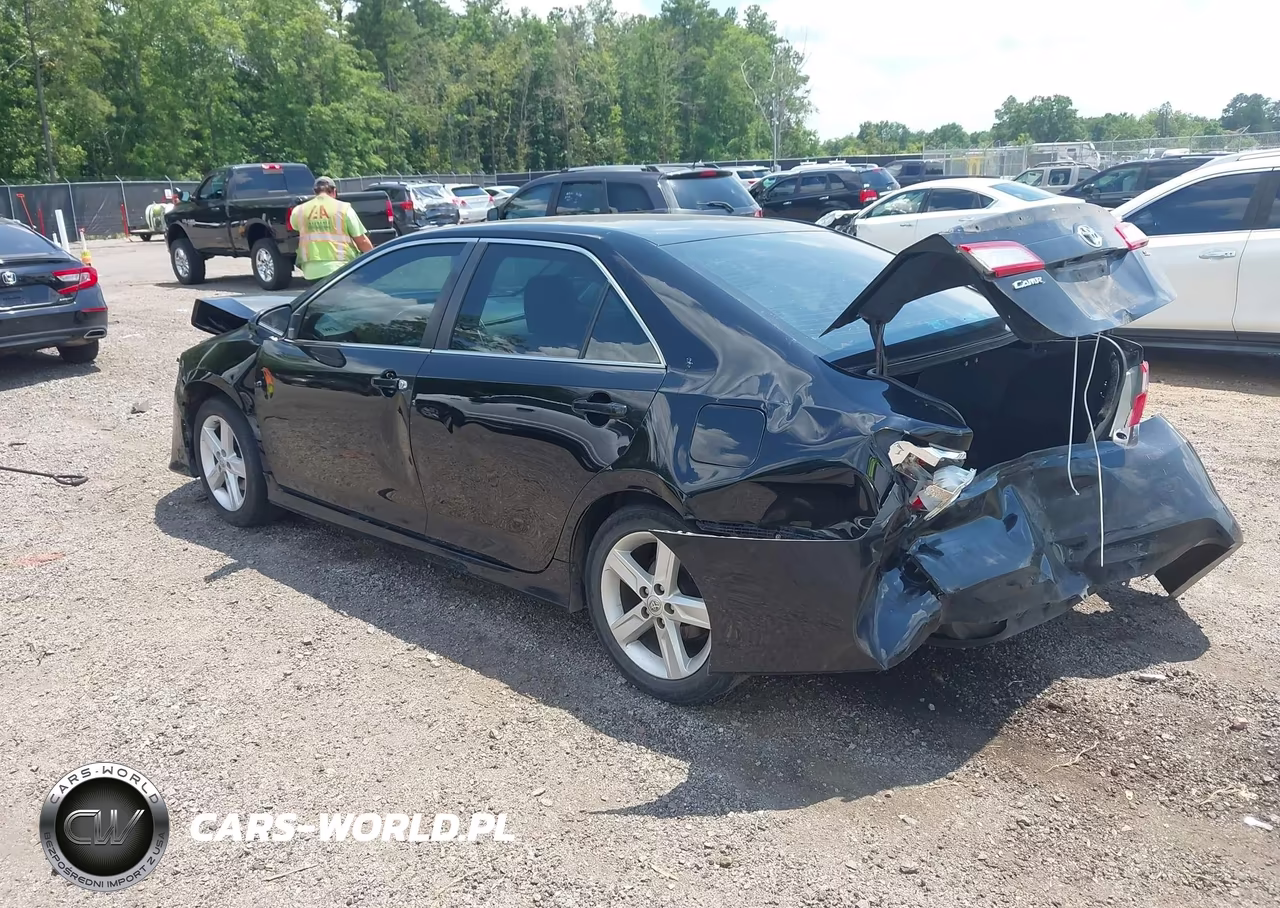 2014 Toyota Camry Se VIN:4T1BF1FK6EU791913 - 3