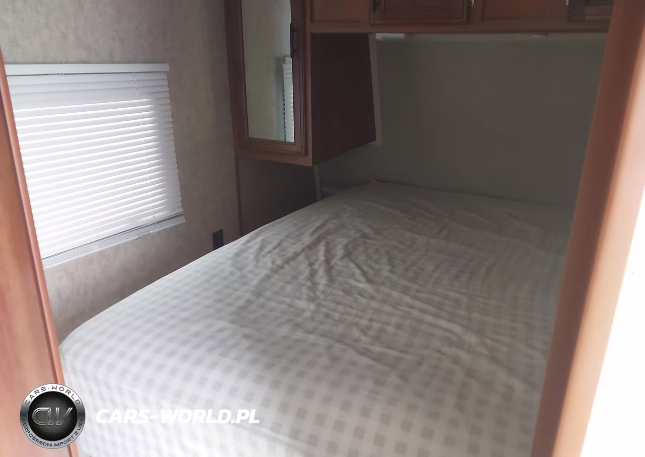 2018 Avenger Travel Trailer VIN:5ZT2AVSB9JB917024 - 8