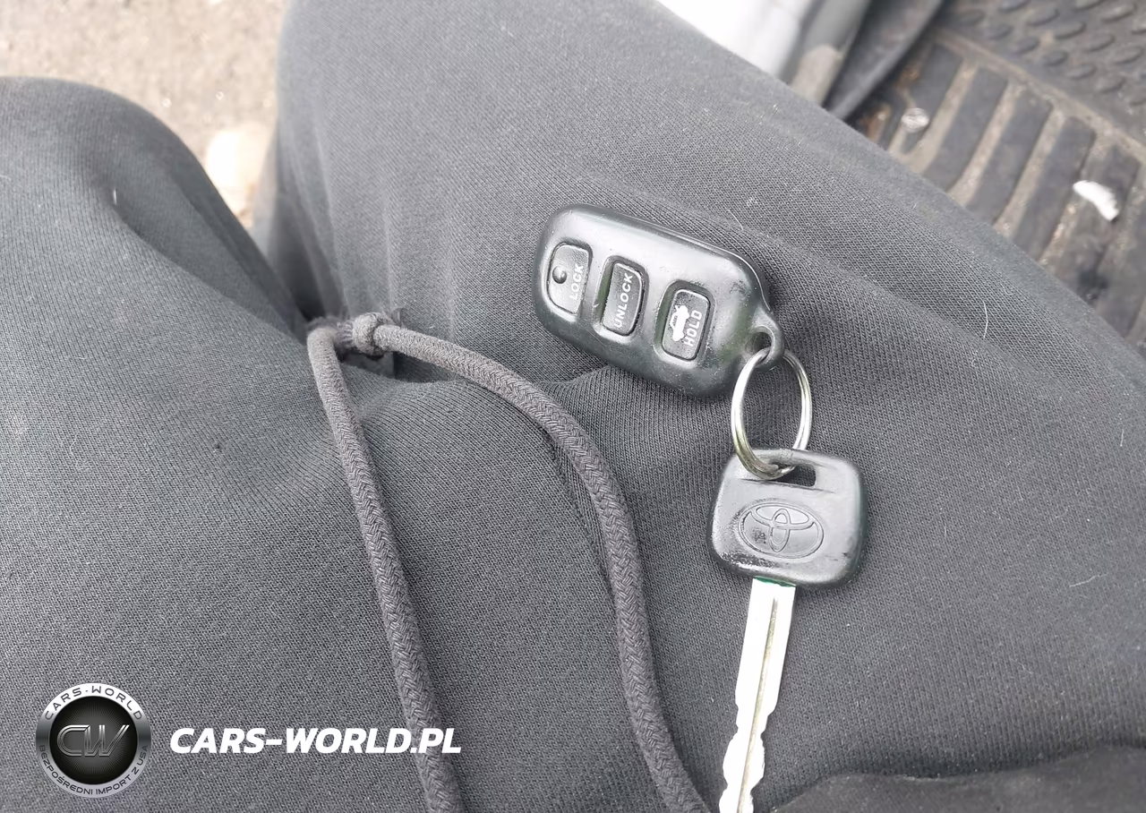 2002 Toyota Camry Le VIN:4T1BE32KX2U096723 - 11