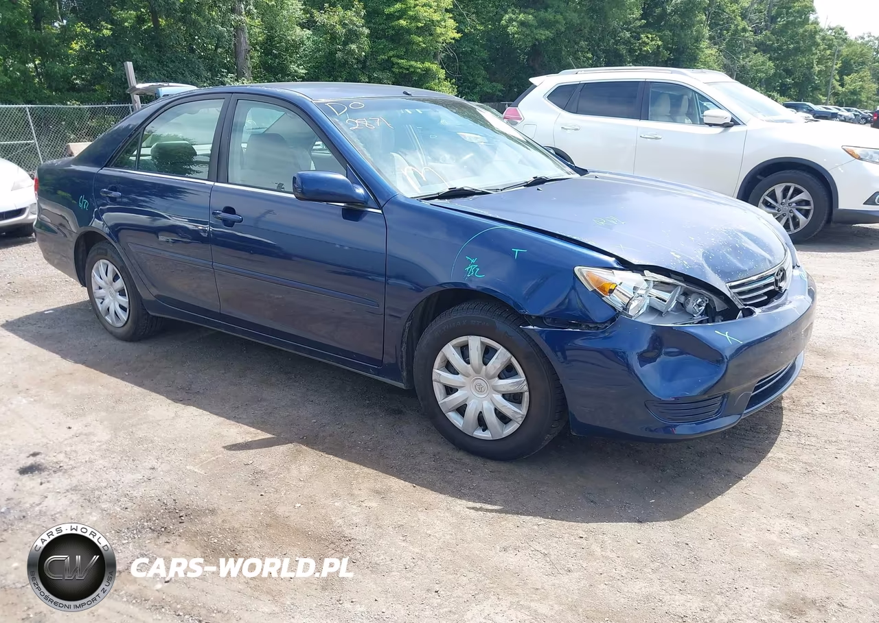 2005 Toyota Camry Le – zdjęcie 1 z 16