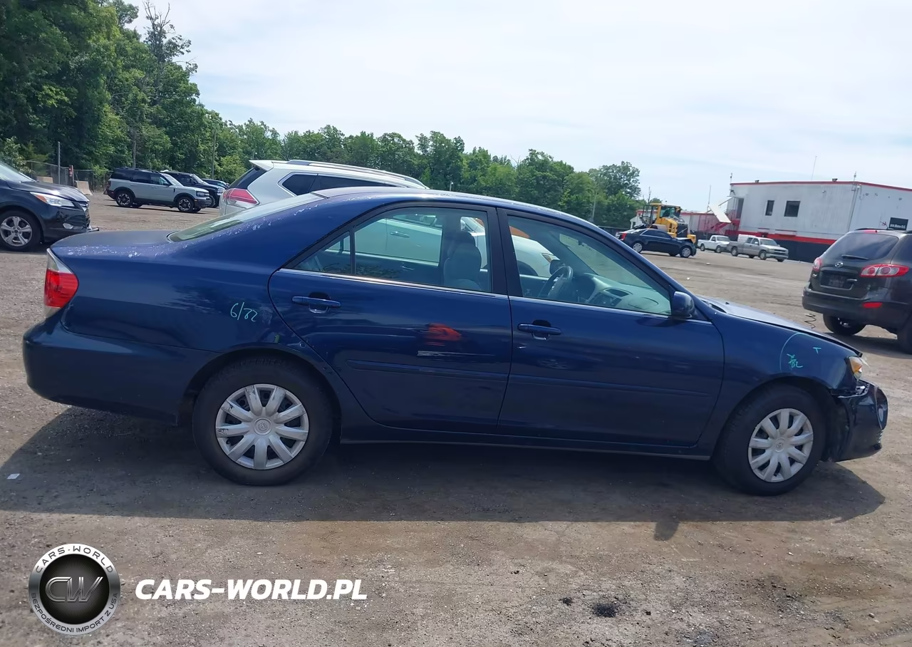 2005 Toyota Camry Le VIN:4T1BE30K85U035006 - 13