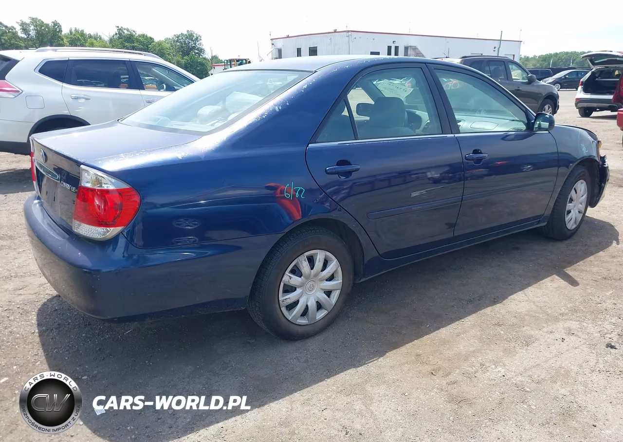 2005 Toyota Camry Le VIN:4T1BE30K85U035006 - 4