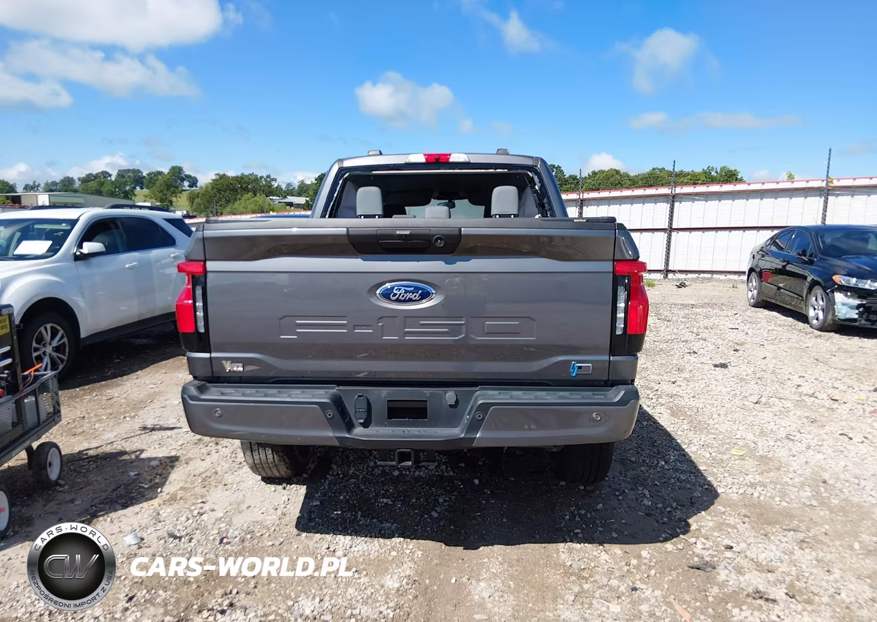 2023 Ford F-150 Lightning Xlt VIN:1FTVW1EL5PWG61107 - 16