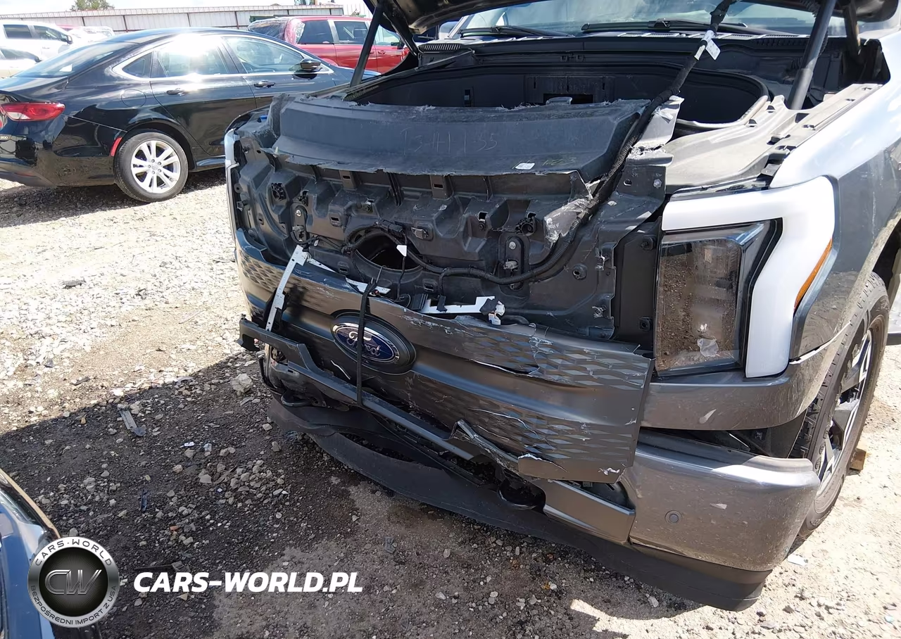 2023 Ford F-150 Lightning Xlt VIN:1FTVW1EL5PWG61107 - 6