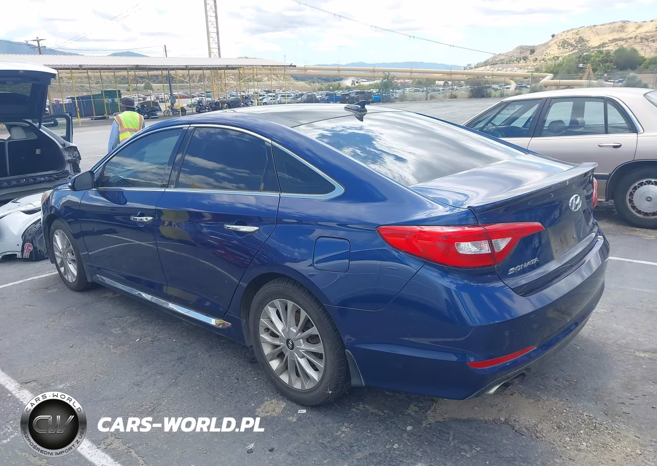 2015 Hyundai Sonata Limited VIN:5NPE34AF6FH166302 - 3