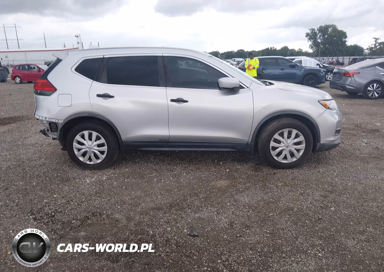 2017 Nissan Rogue S VIN:KNMAT2MT5HP557596 - 14