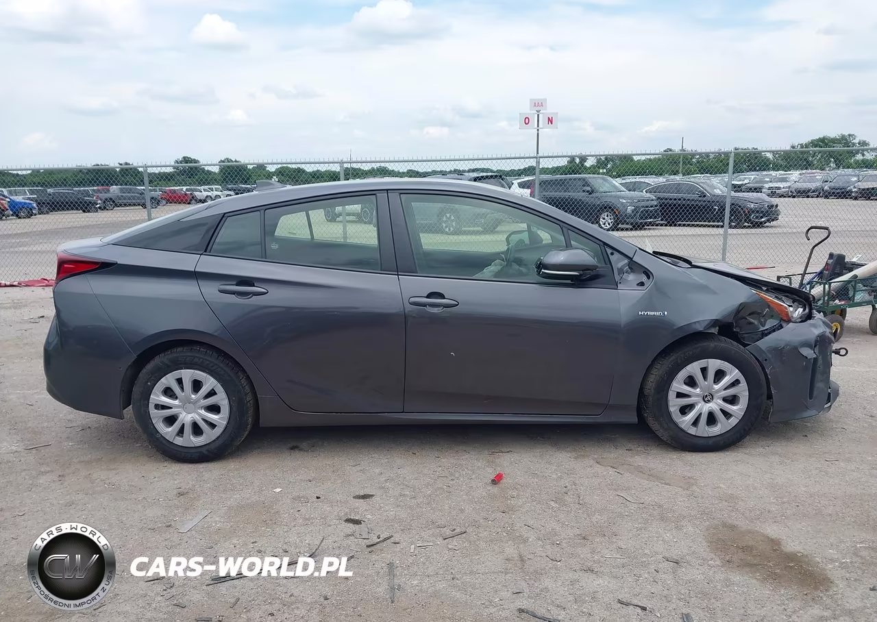 2021 Toyota Prius Le VIN:JTDKAMFU8M3151518 - 13