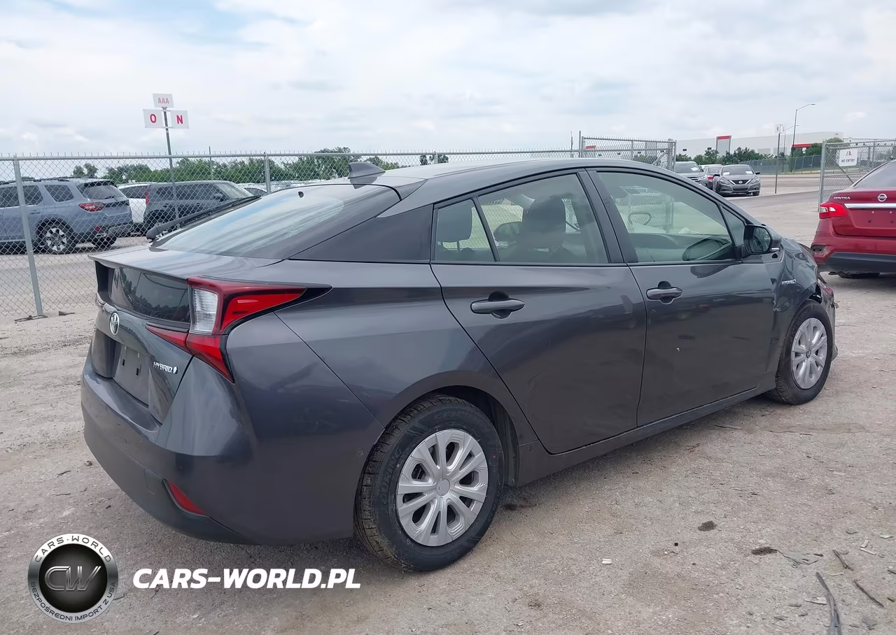 2021 Toyota Prius Le VIN:JTDKAMFU8M3151518 - 4