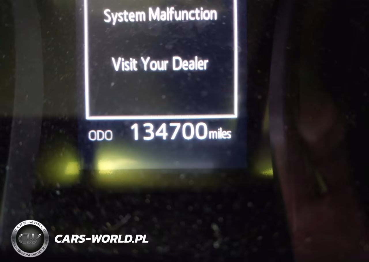2018 Toyota Camry Le VIN:JTNB11HK5J3002467 - 16