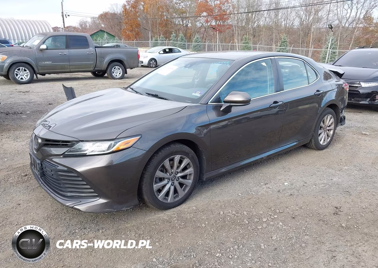 2018 Toyota Camry Le VIN:JTNB11HK5J3002467 - 2