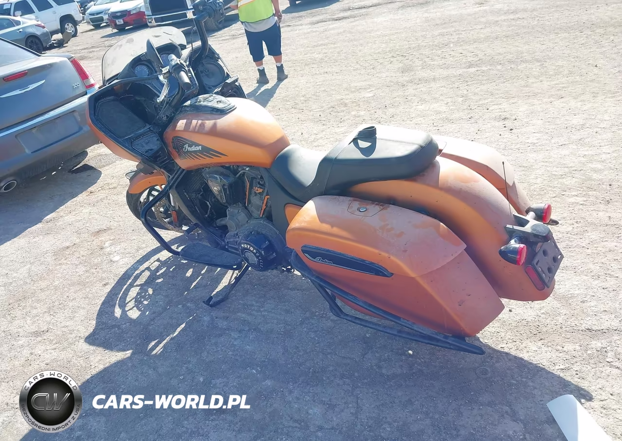 2023 Indian Motorcycle Co. Challenger Dark Horse VIN:56KLCCRR7P3421997 - 3
