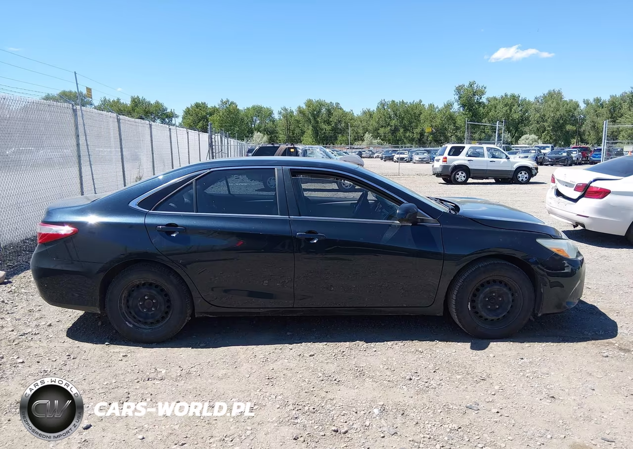 2016 Toyota Camry Le VIN:4T1BF1FK1GU500656 - 13