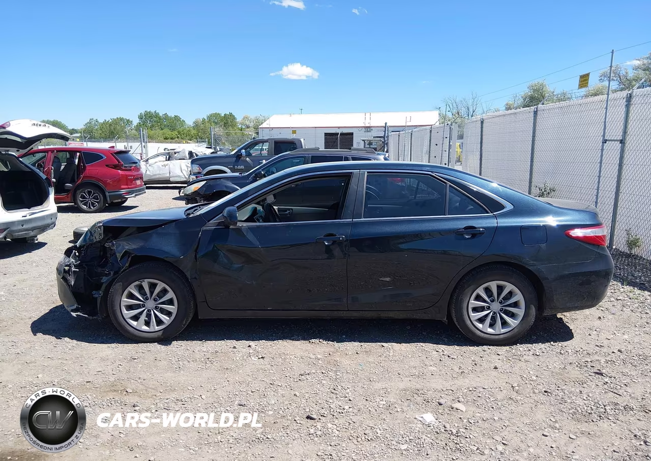 2016 Toyota Camry Le VIN:4T1BF1FK1GU500656 - 14