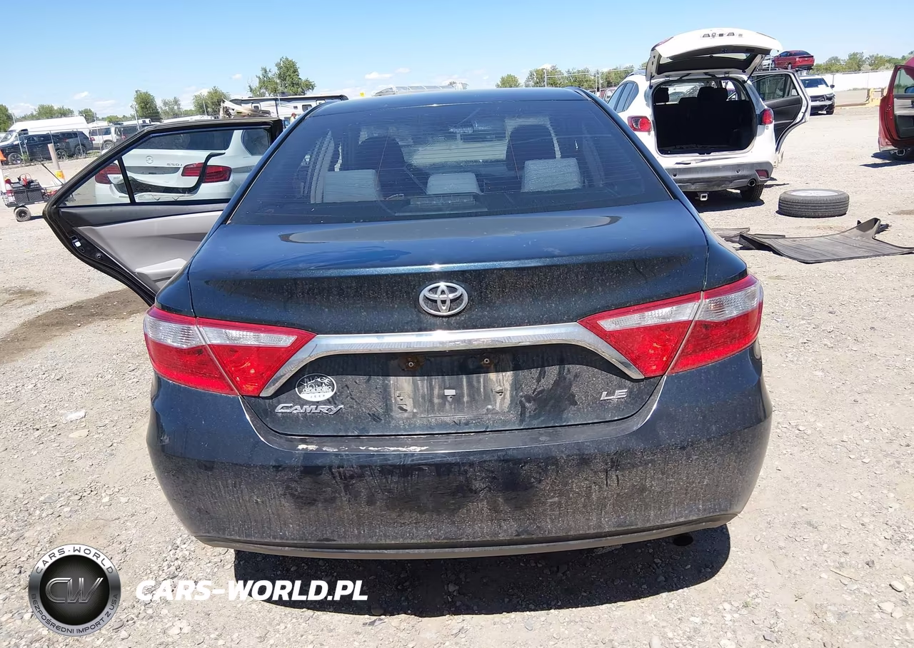 2016 Toyota Camry Le VIN:4T1BF1FK1GU500656 - 16