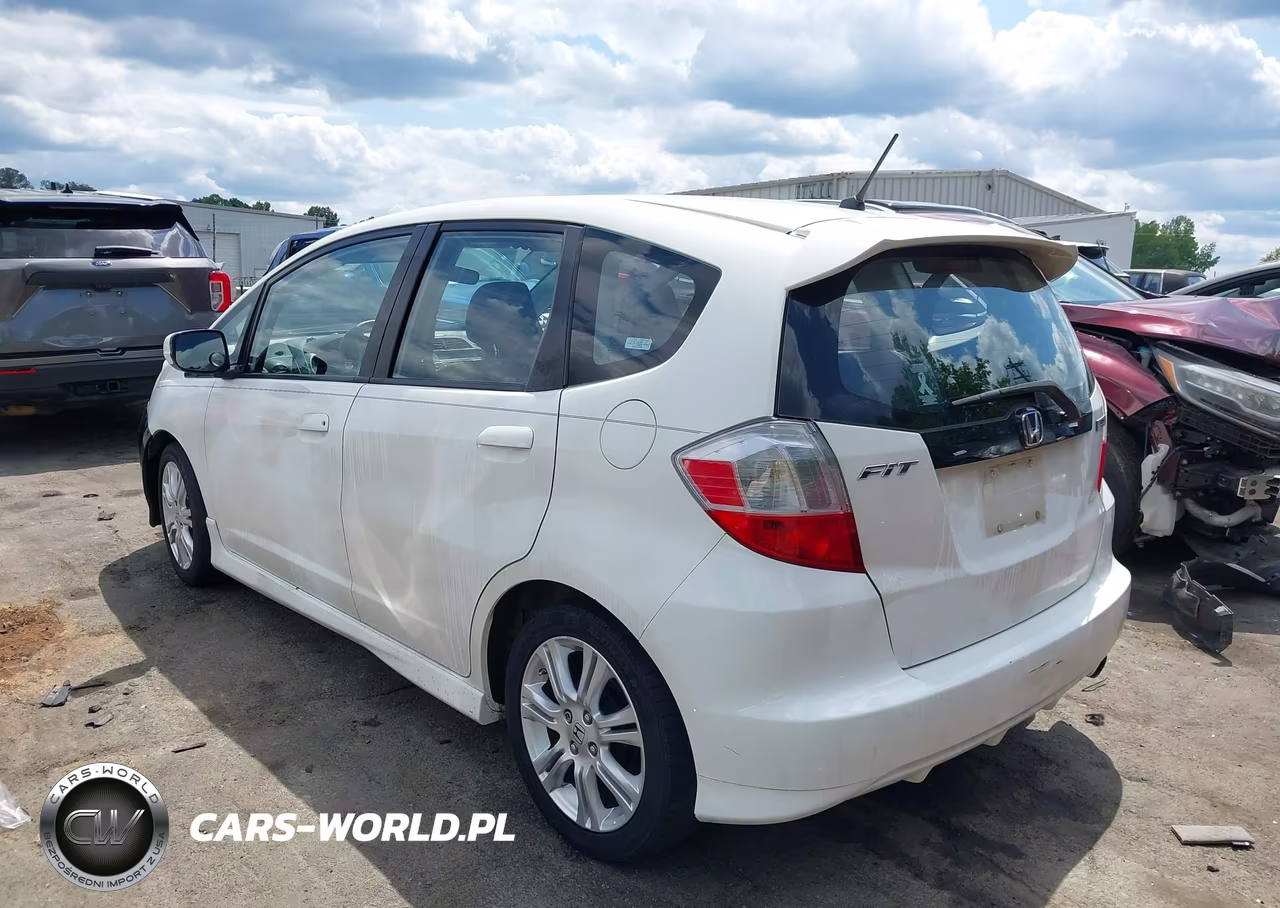 2009 Honda Fit Sport VIN:JHMGE88419S028962 - 3