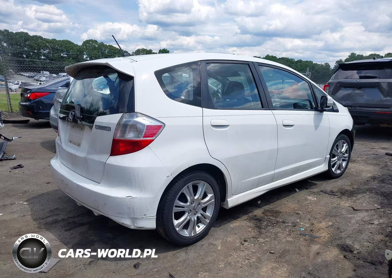 2009 Honda Fit Sport VIN:JHMGE88419S028962 - 4