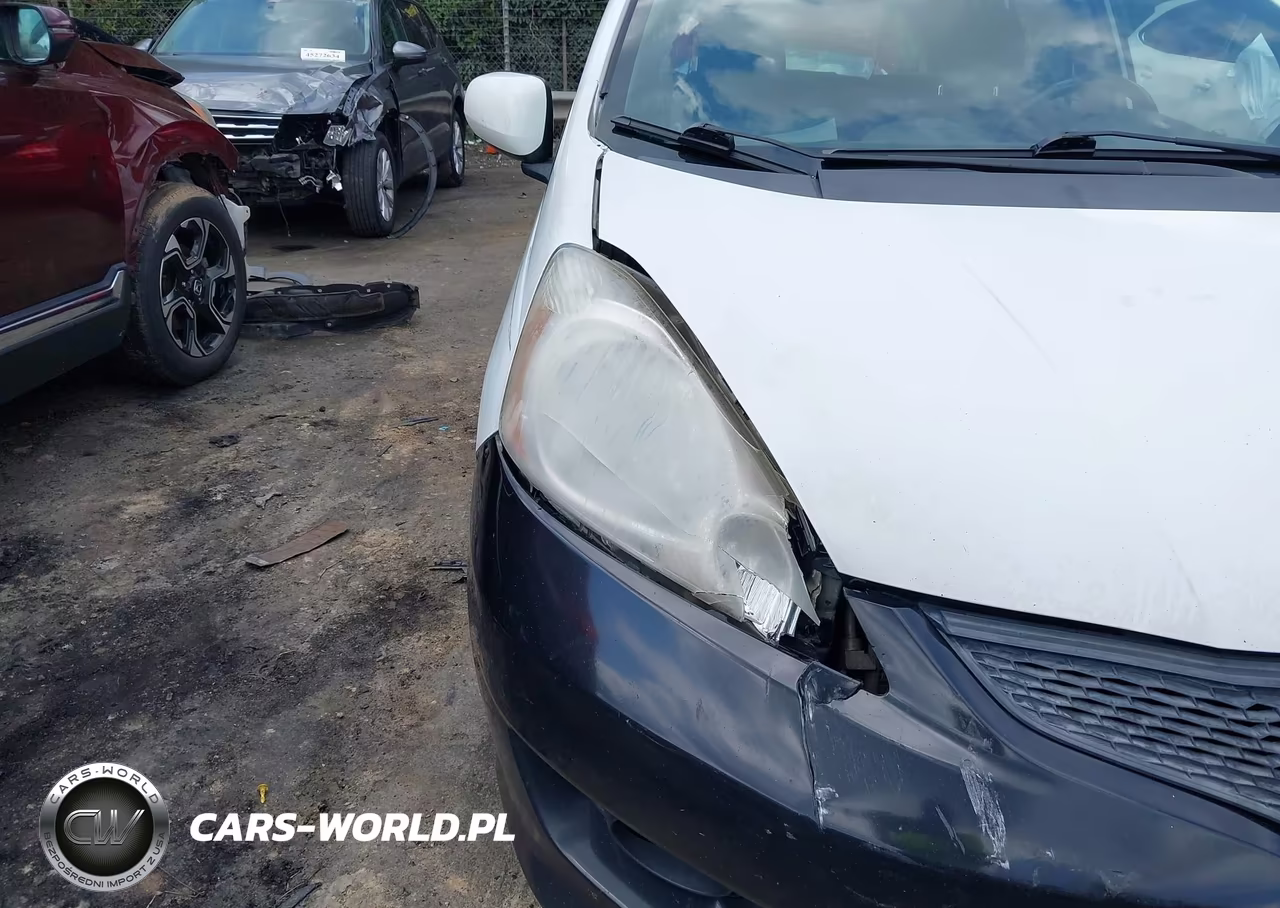2009 Honda Fit Sport VIN:JHMGE88419S028962 - 6