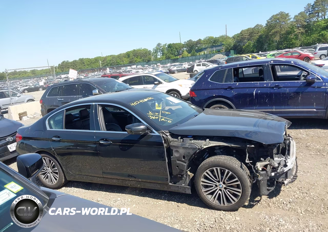2018 BMW 530I xDrive VIN:WBAJA7C52JG909414 - 13