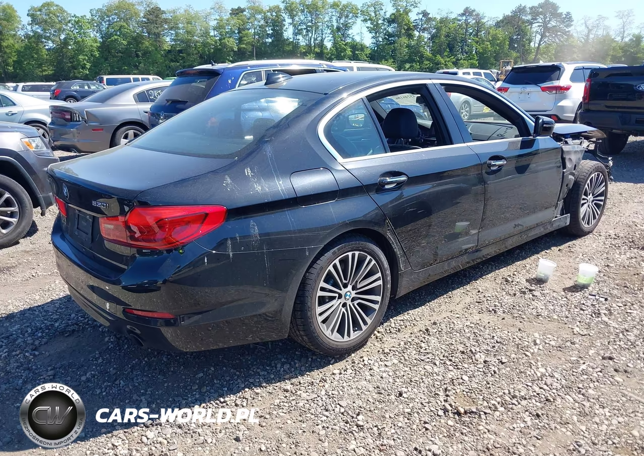 2018 BMW 530I xDrive VIN:WBAJA7C52JG909414 - 4