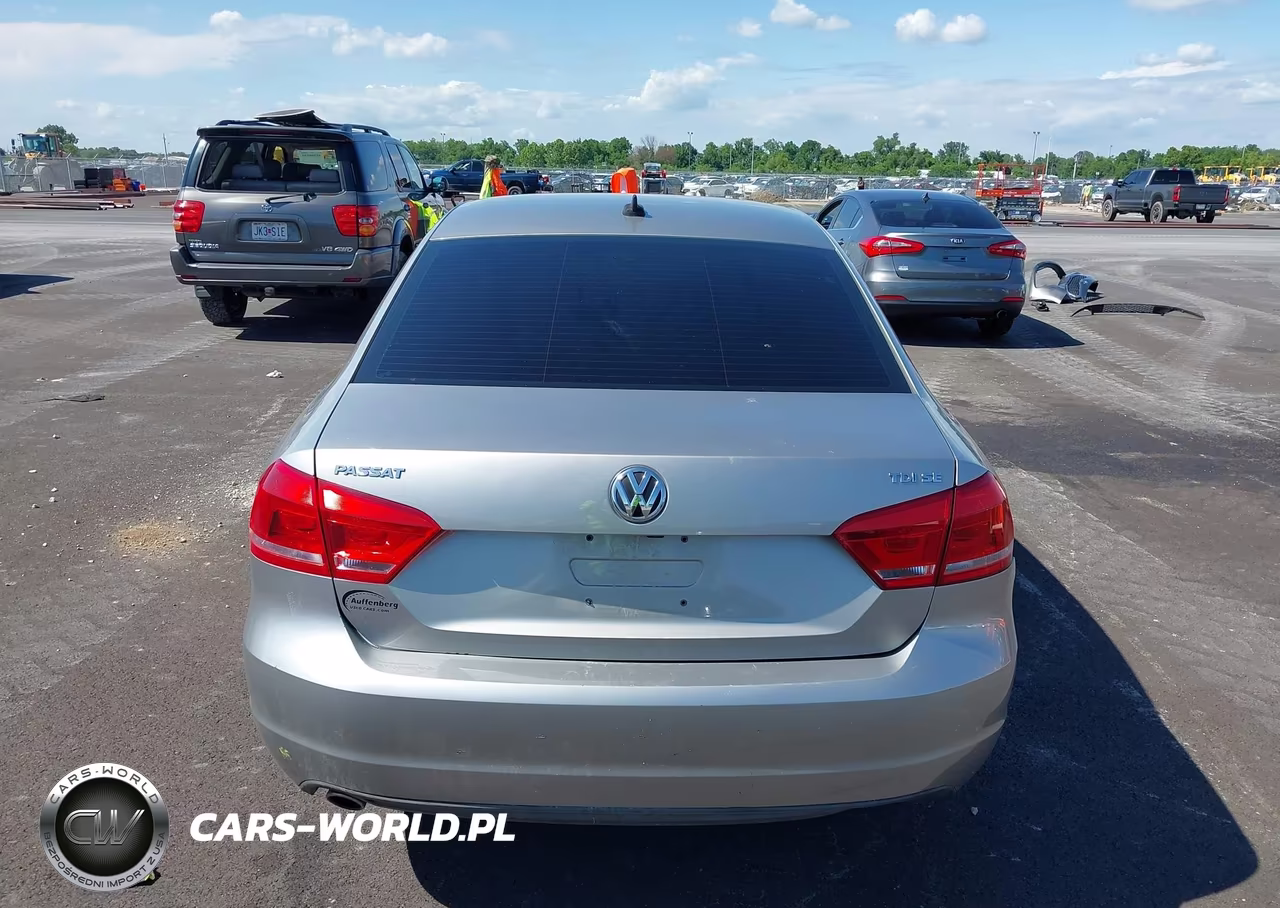 2014 Volkswagen Passat 2.0L Tdi Se VIN:1VWBN7A37EC051087 - 16
