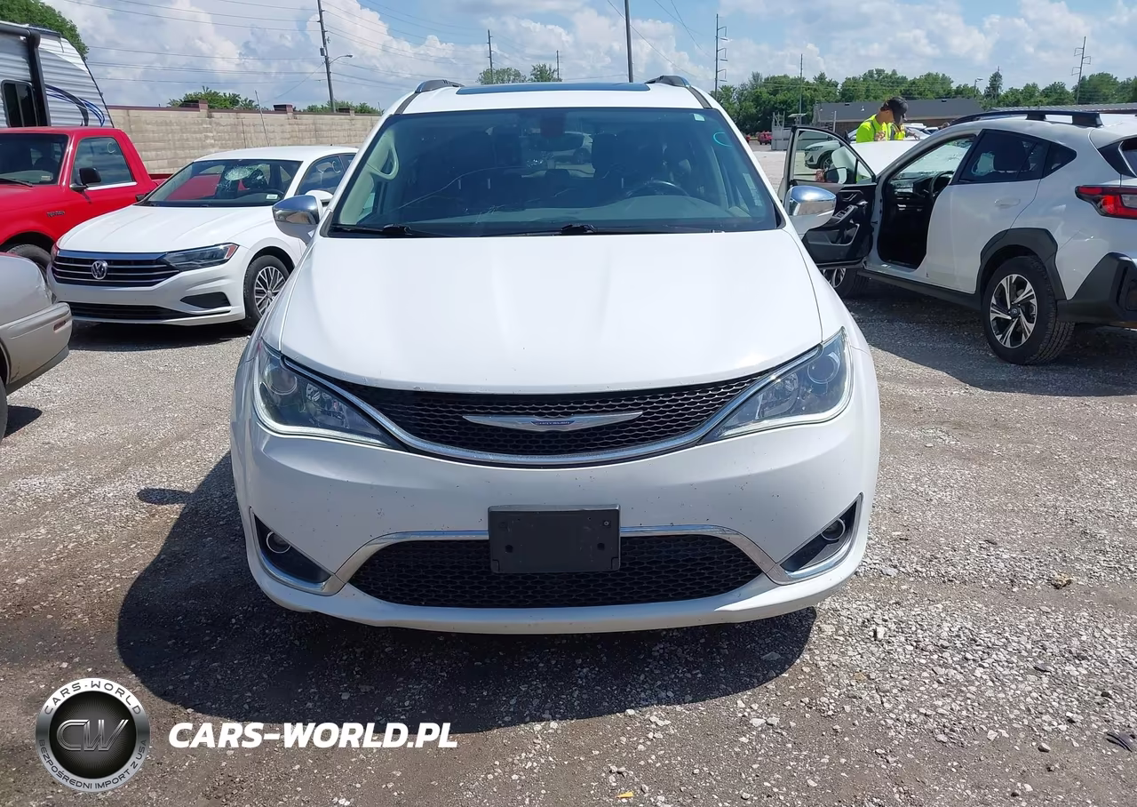 2018 Chrysler Pacifica Limited VIN:2C4RC1GG5JR251532 - 12