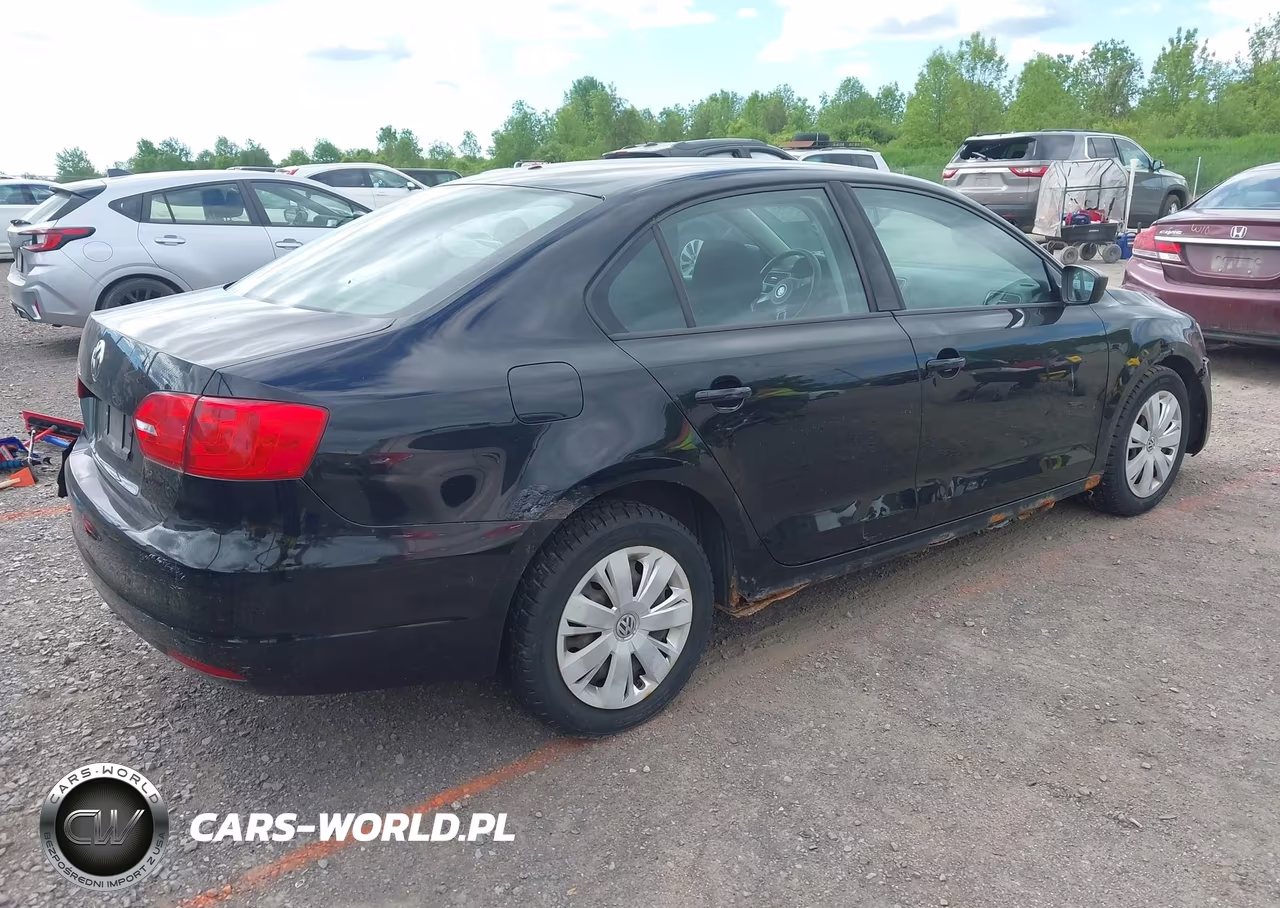 2011 Volkswagen Jetta 2.0L S VIN:3VW2K7AJ4BM371856 - 4
